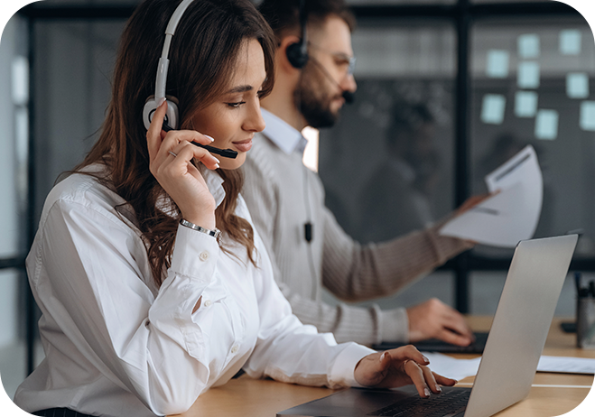 Support agent on phone